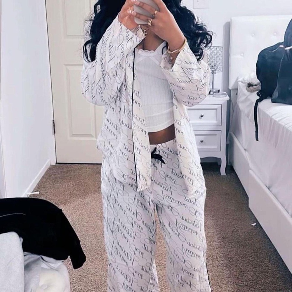 Victorias Secret Pajama Set